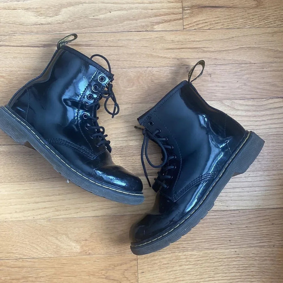 Dr Marten sz kids 3 patent leather boot lace up great pre owned condition - Picture 4 of 9